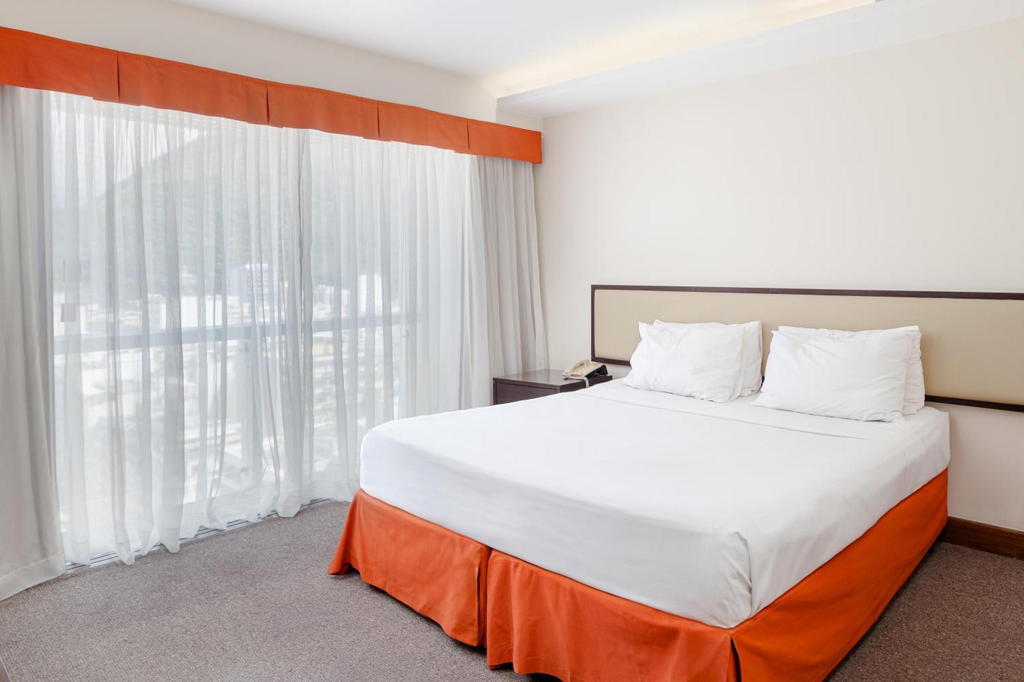 ריו דה ז'ניירו Rio Othon Palace מראה חיצוני תמונה A bed with a bed skirt